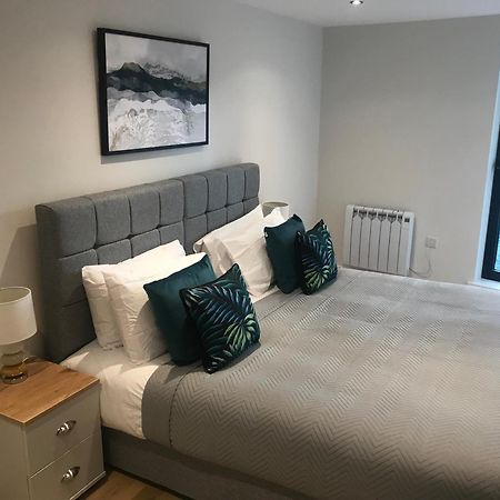 Heart Of Henley 1 & 2 Bedroom Apartments ภายนอก รูปภาพ