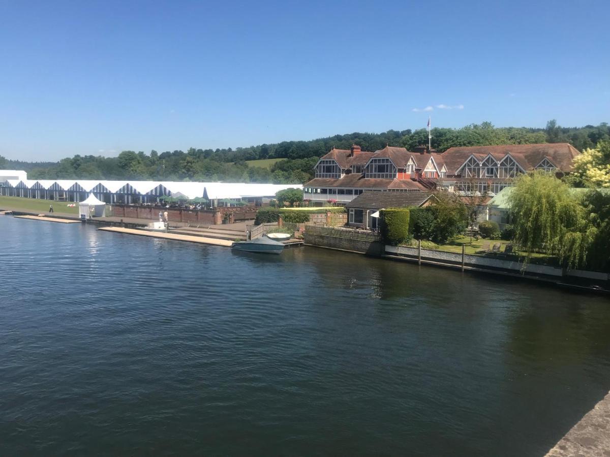 Heart Of Henley 1 & 2 Bedroom Apartments ภายนอก รูปภาพ