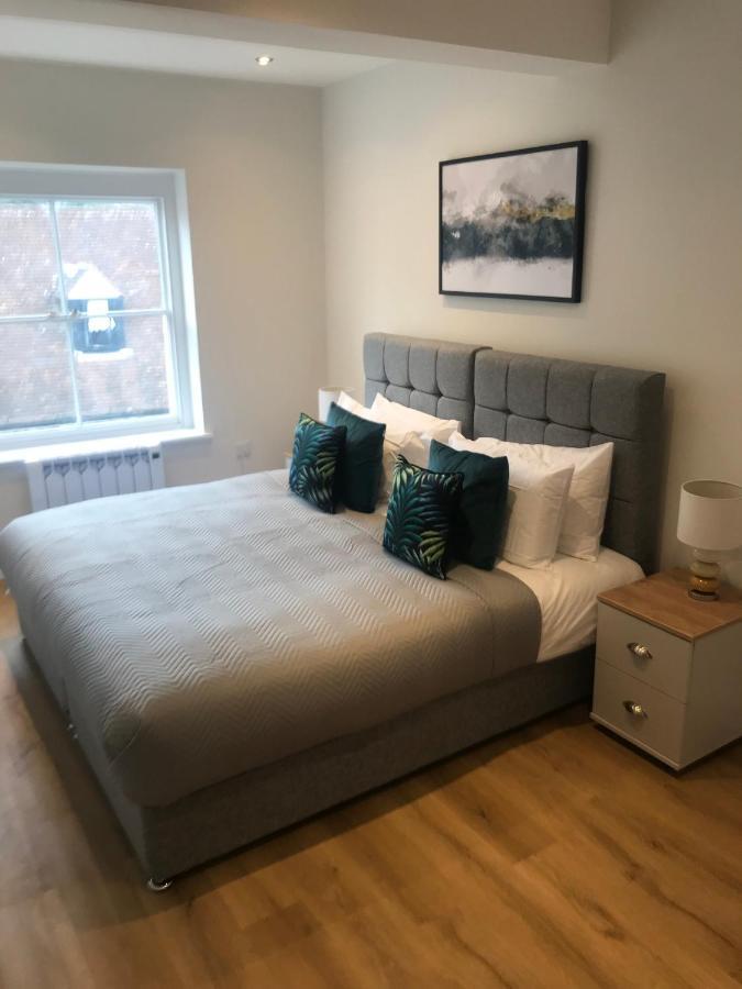 Heart Of Henley 1 & 2 Bedroom Apartments ภายนอก รูปภาพ