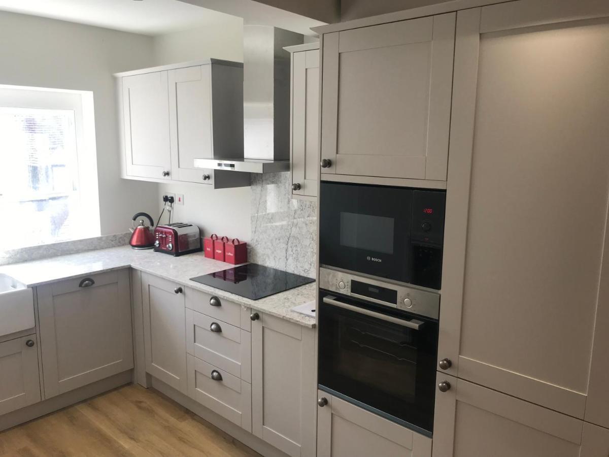 Heart Of Henley 1 & 2 Bedroom Apartments ภายนอก รูปภาพ