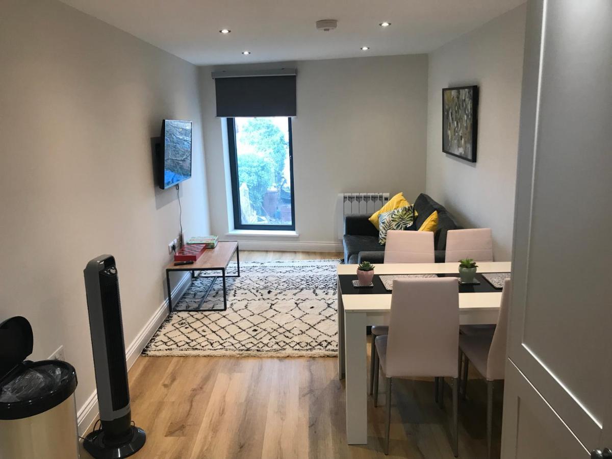 Heart Of Henley 1 & 2 Bedroom Apartments ภายนอก รูปภาพ
