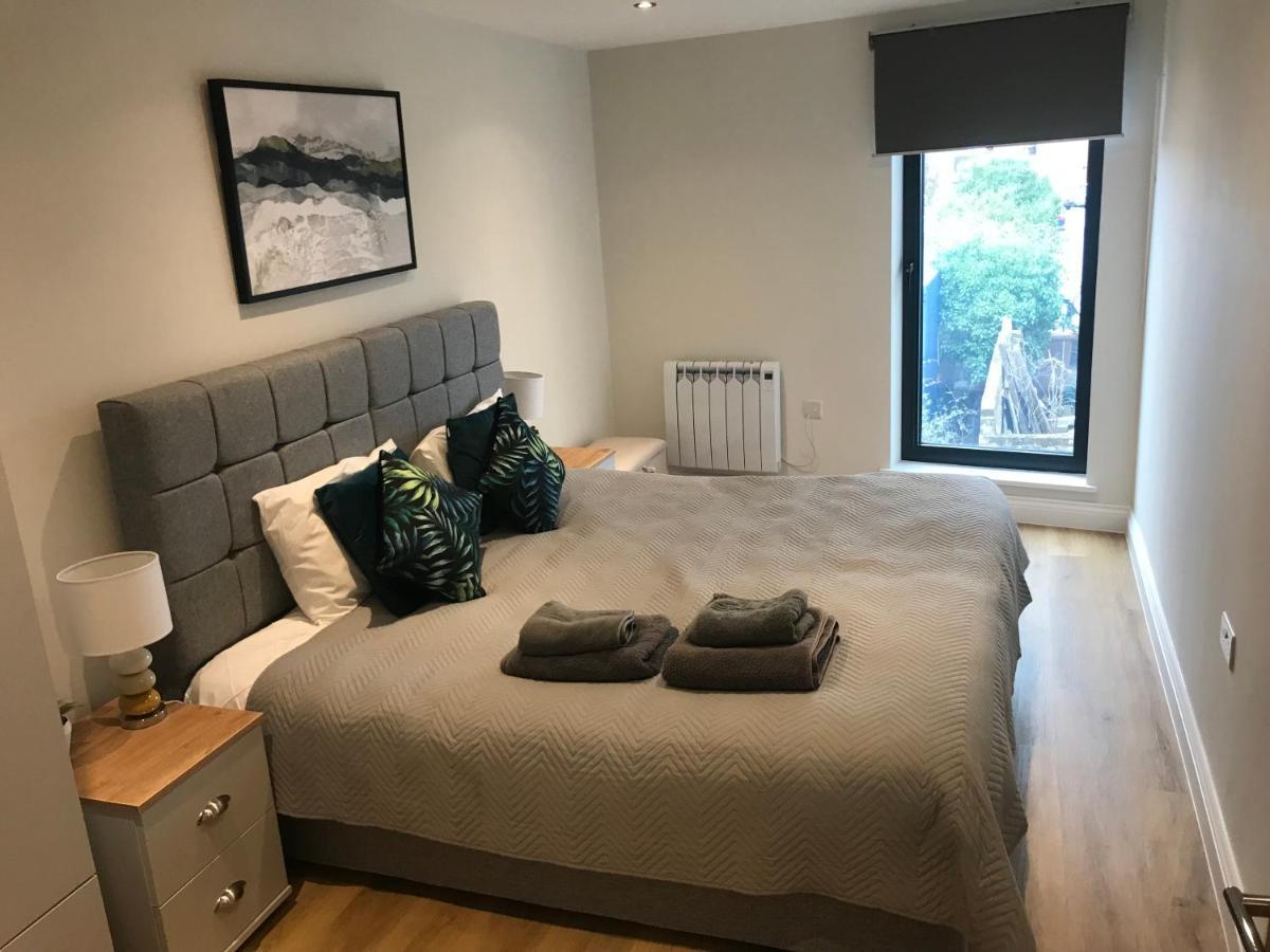 Heart Of Henley 1 & 2 Bedroom Apartments ภายนอก รูปภาพ